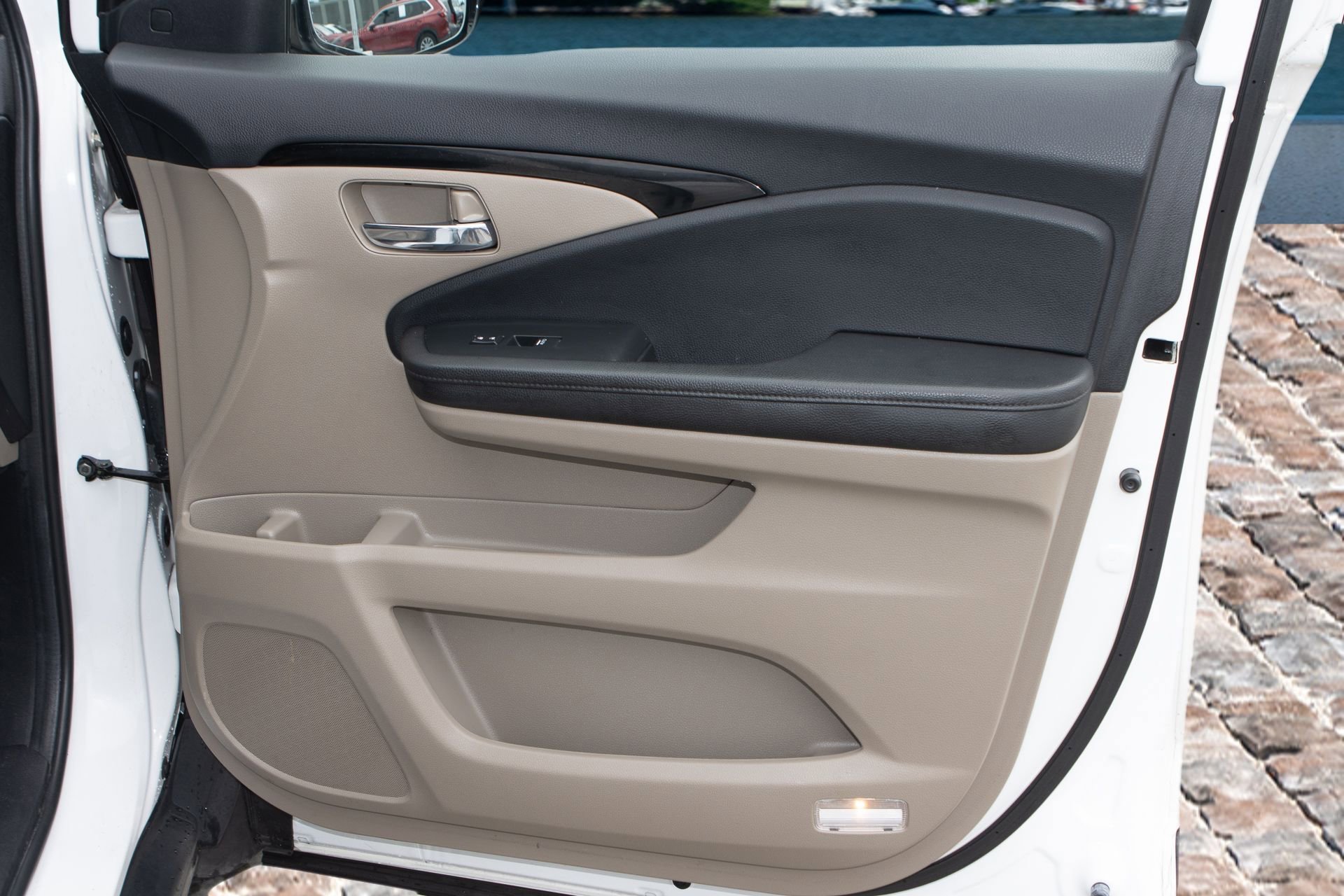 Used 2022 Honda Pilot Elite image 24