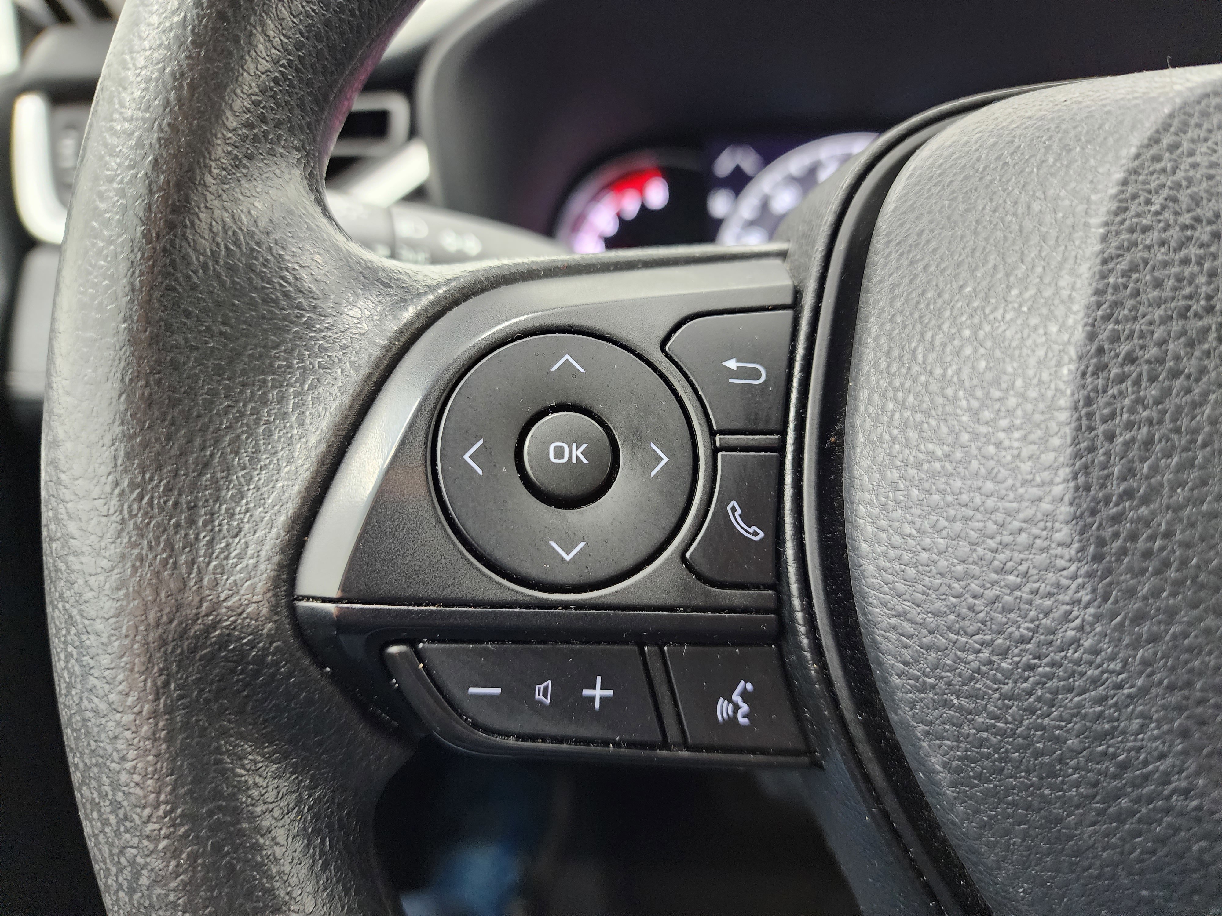 Used 2024 Toyota RAV4 XLE image 17