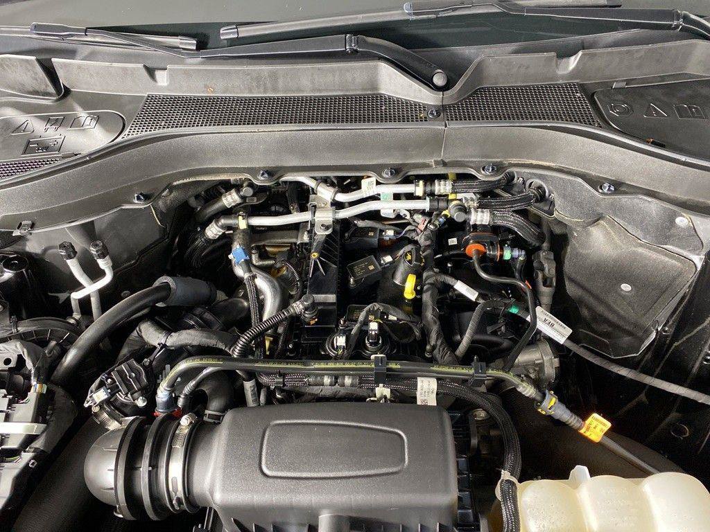 Used 2023 Ford Explorer XLT AWD/4WD image 15