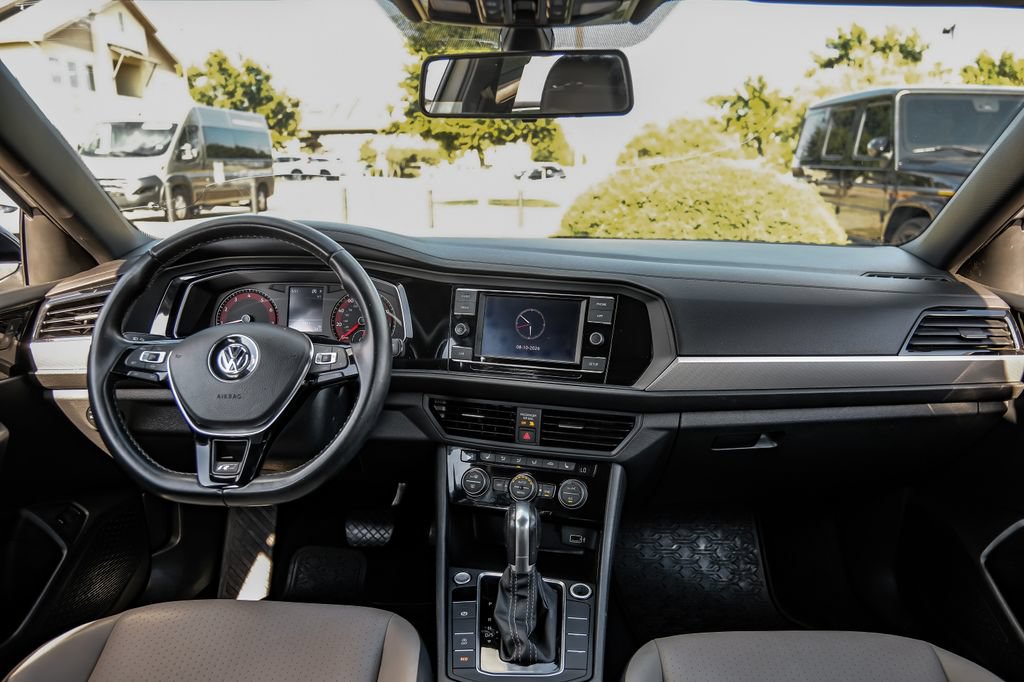 Used 2019 Volkswagen Jetta R-Line FWD image 11