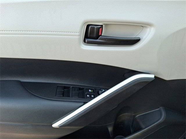 Certified 2025 Toyota Corolla Cross LE image 12