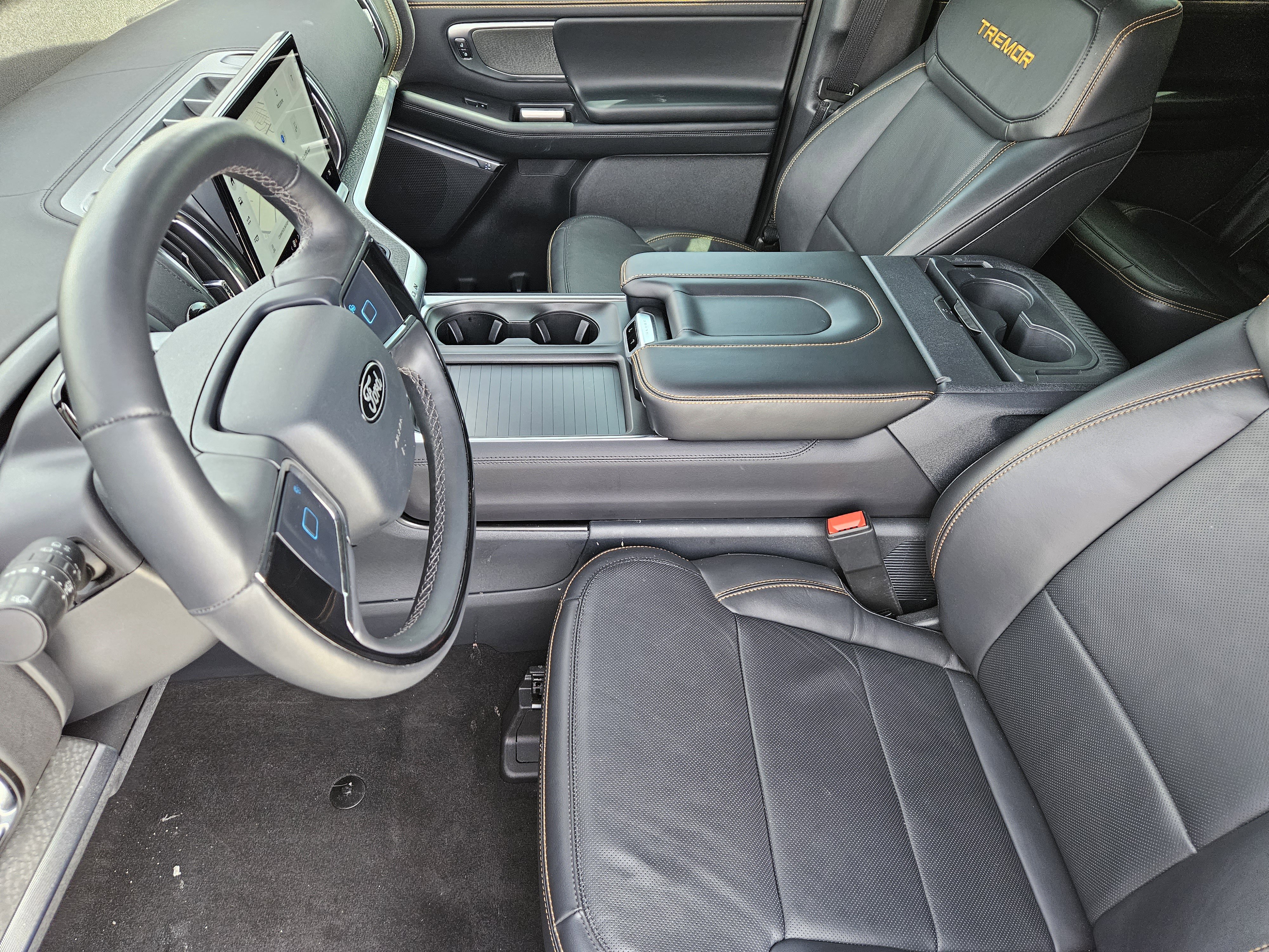 Used 2025 Ford Expedition Tremor image 15