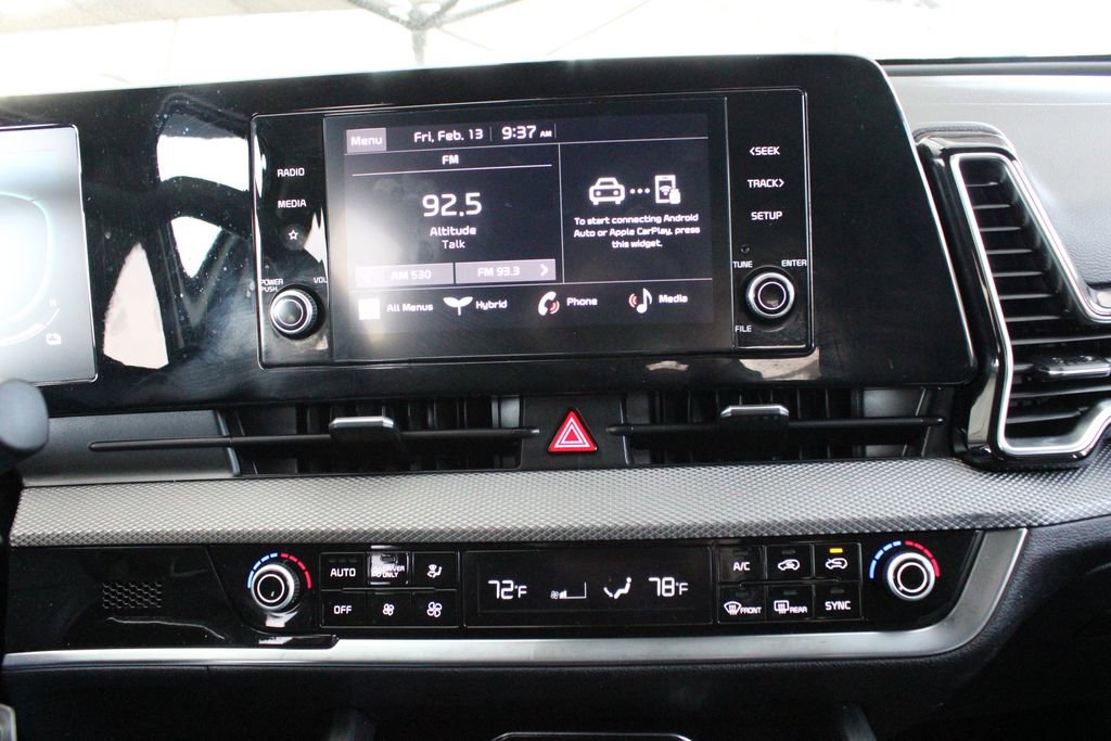 Used 2023 Kia Sportage LX image 5