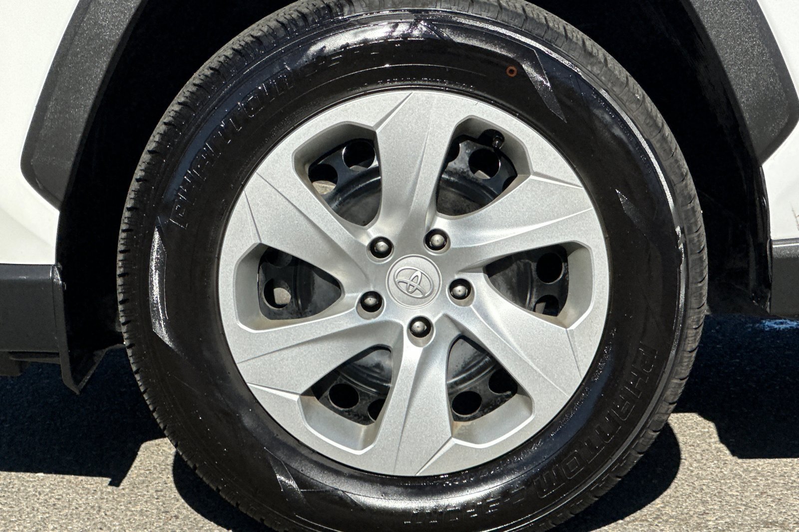 Used 2019 Toyota RAV4 LE w/ All Weather Liner Package AWD/4WD image 12