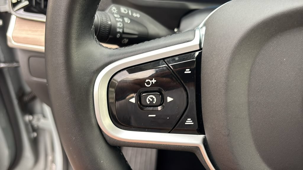 Certified 2026 Volvo XC90 B6 Plus AWD/4WD image 17
