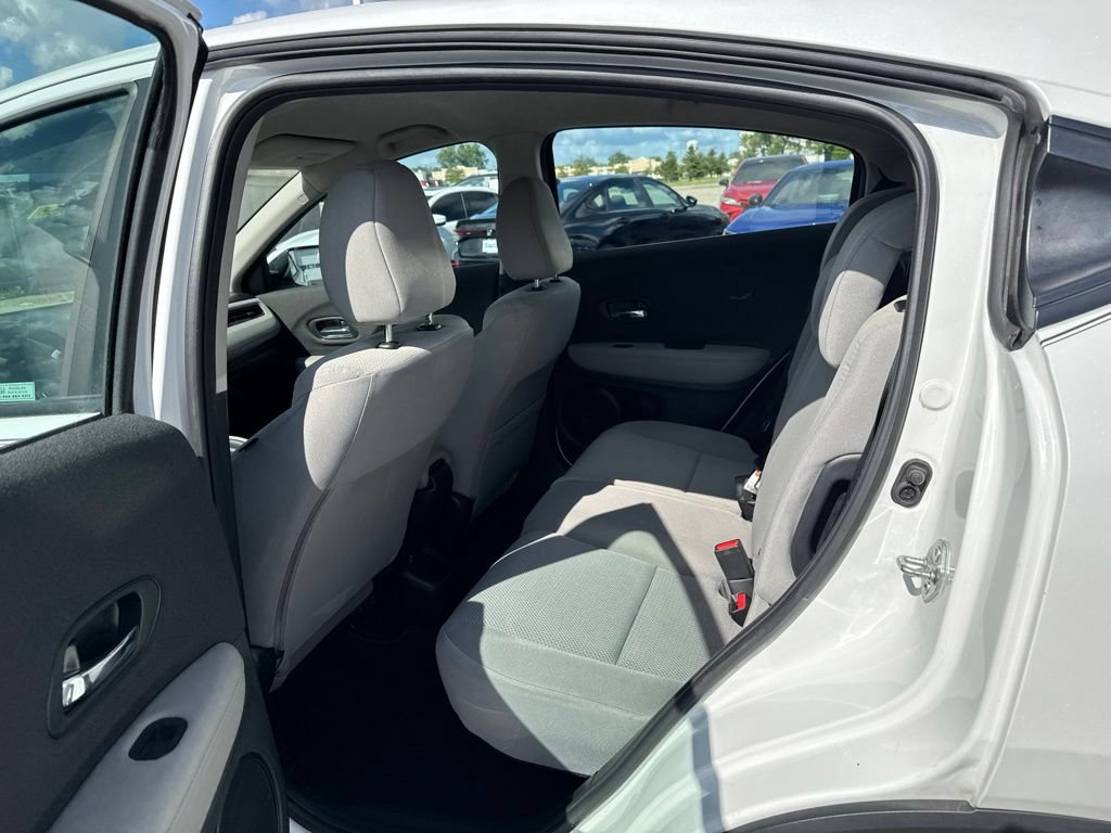 Certified 2021 Honda HR-V LX image 32