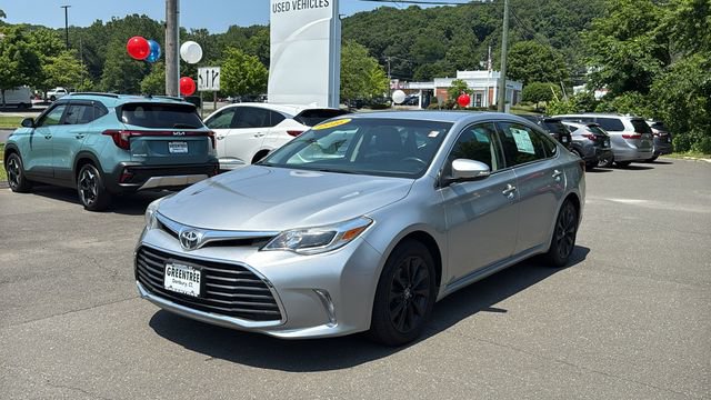 Used 2016 Toyota Avalon XLE FWD image 3