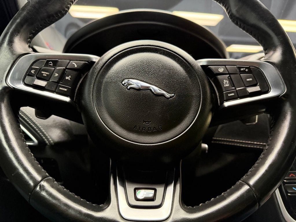 Used 2018 Jaguar XE S RWD image 23