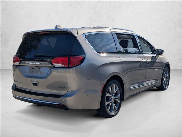 Used 2017 Chrysler Pacifica Limited w/ Advanced Safetytec Group image 5