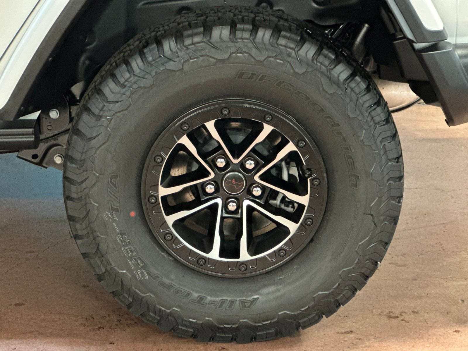 New 2026 Jeep Wrangler Unlimited Rubicon AWD/4WD image 25
