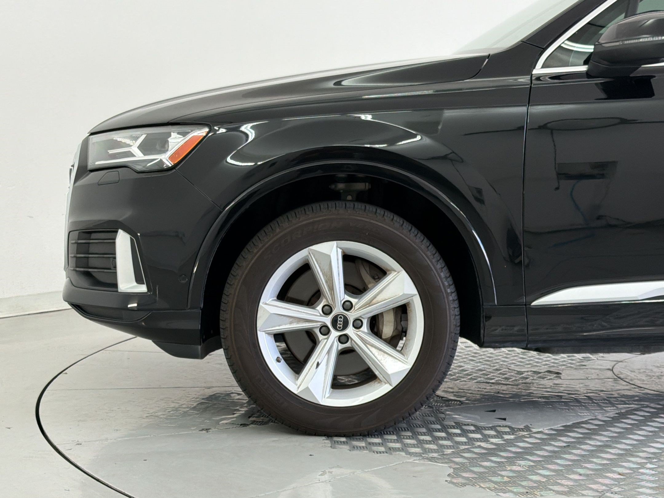 Used 2024 Audi Q7 2.0T Premium w/ Convenience Package AWD/4WD image 11