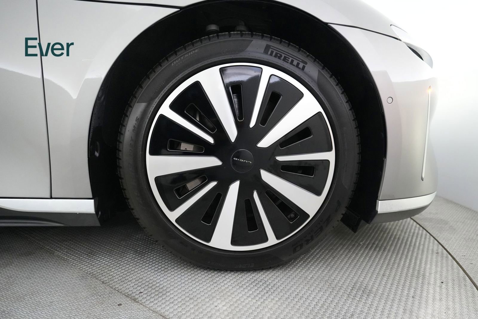 Used 2023 Lucid Air Touring image 20
