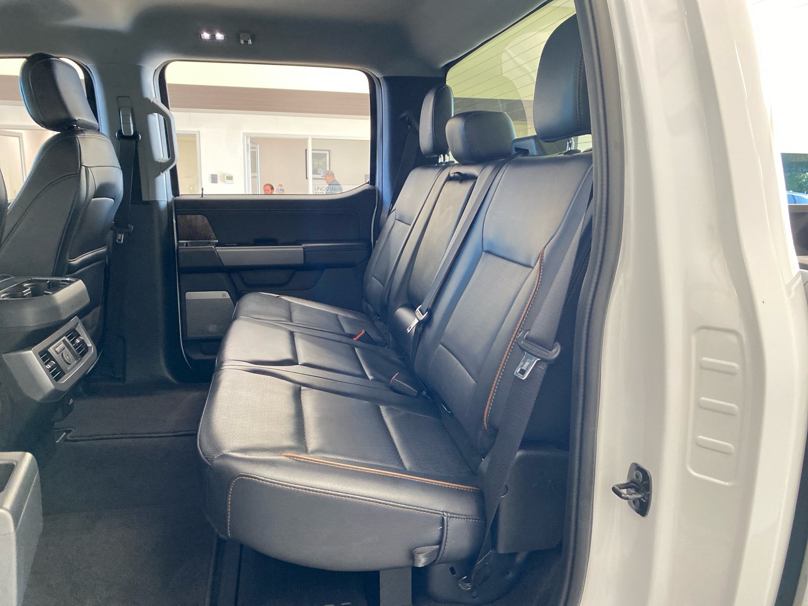 Used 2025 Ford F350 Lariat AWD/4WD image 9