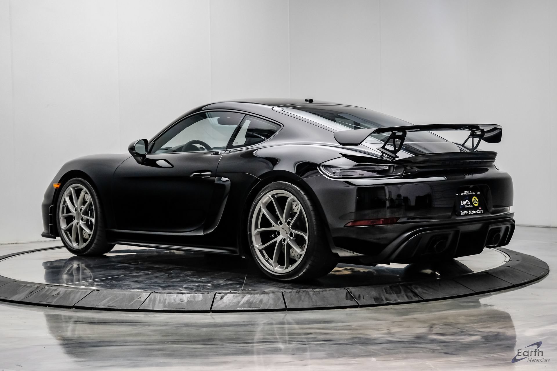 Used 2023 Porsche 718 Cayman GT4 RWD image 11