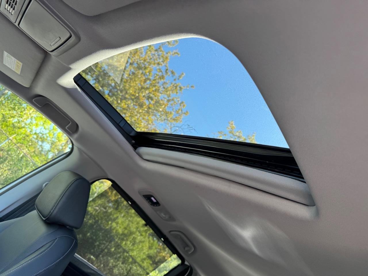 Certified 2023 Honda Odyssey EX-L image 19