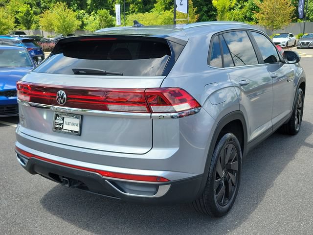 Used 2024 Volkswagen Atlas Cross Sport SE FWD image 4