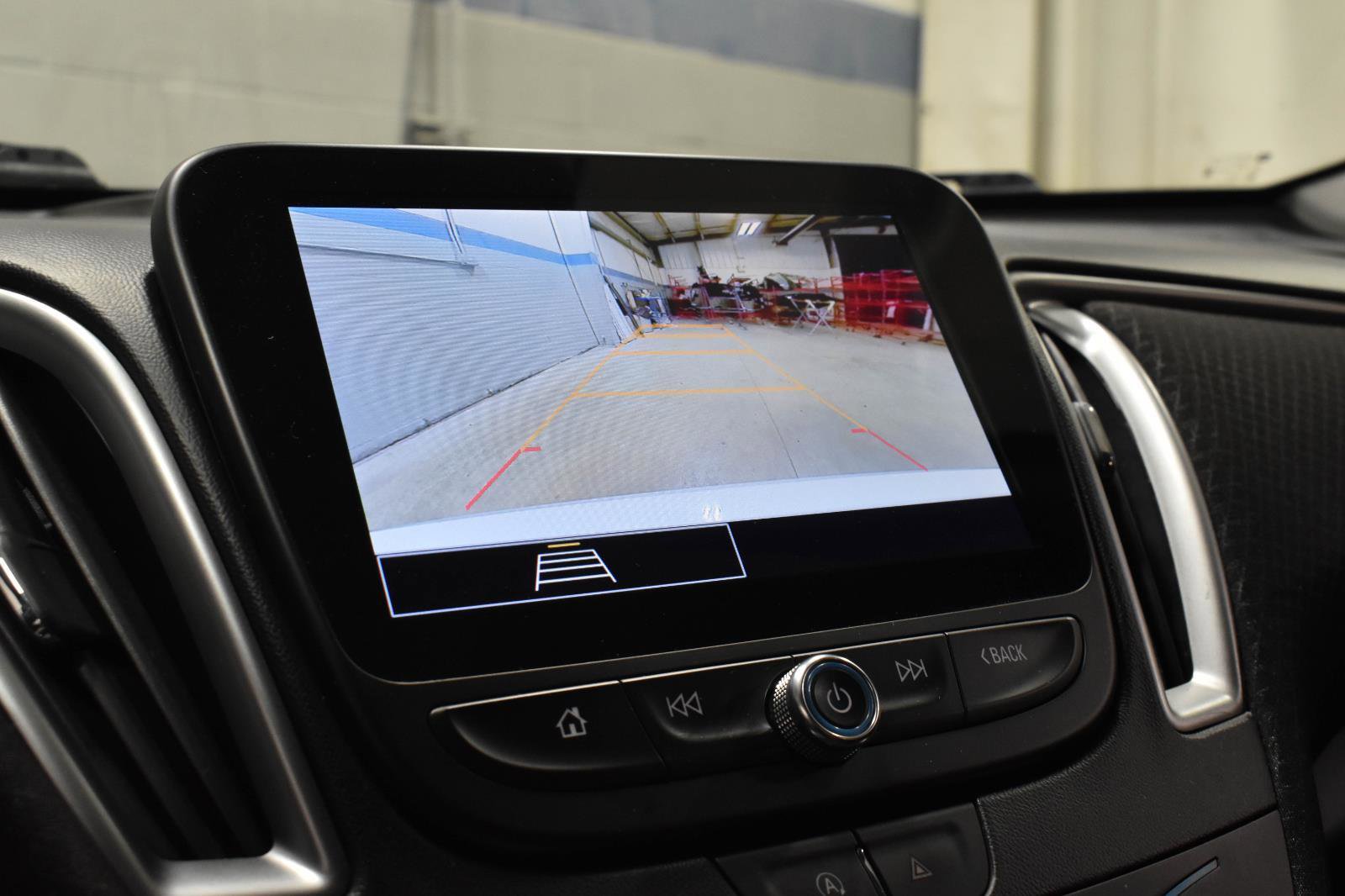 Used 2024 Chevrolet Malibu LT FWD image 17