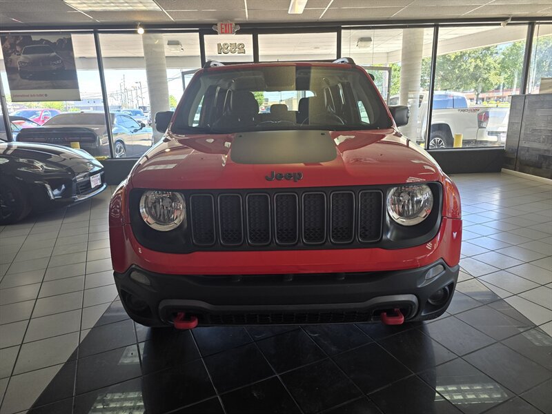 Used 2020 Jeep Renegade Trailhawk w/ Cold Weather Group AWD/4WD image 2