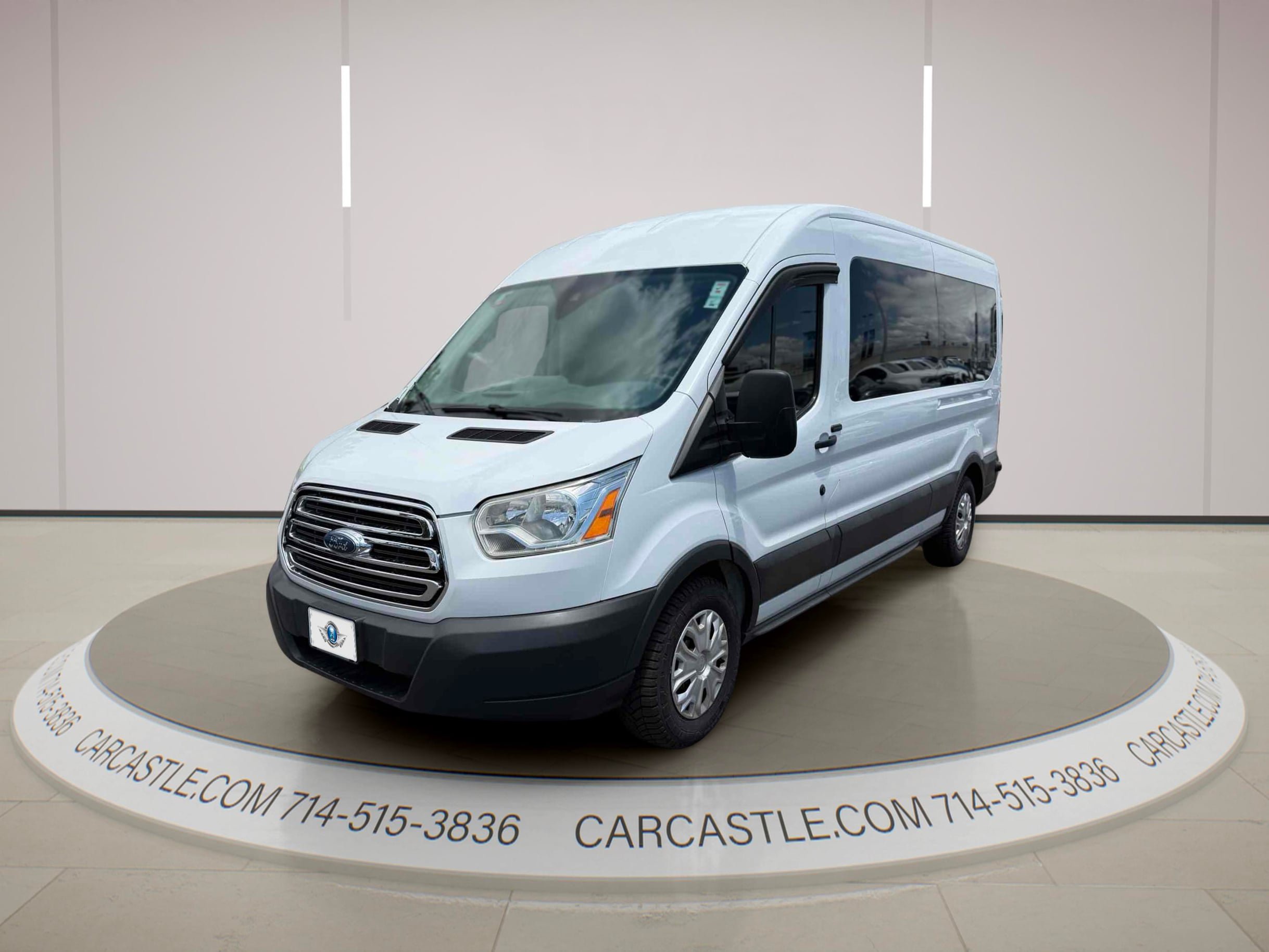Used 2017 Ford Transit 350 XLT RWD image 3