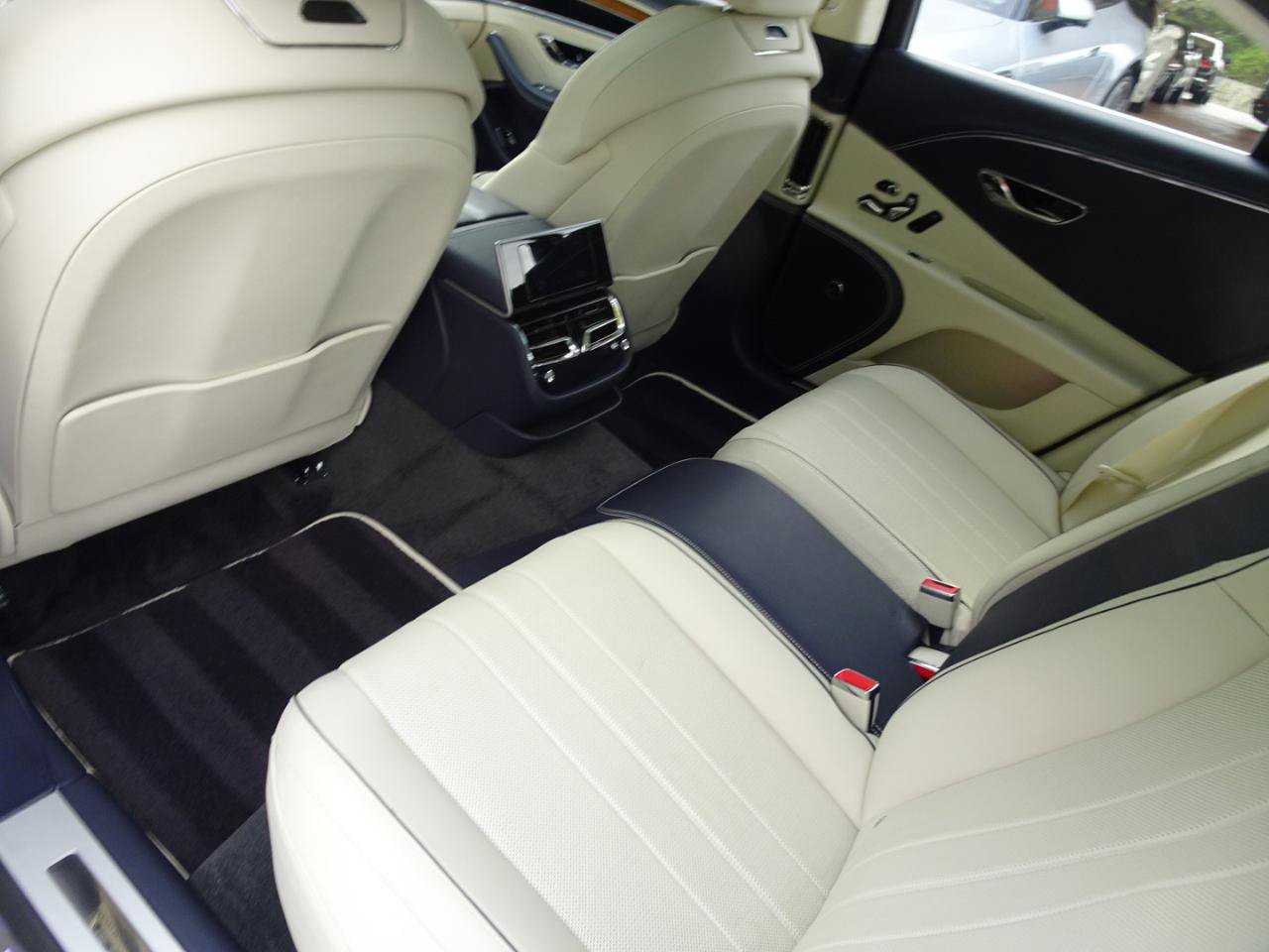 Used 2021 Bentley Flying Spur V8 AWD/4WD image 15
