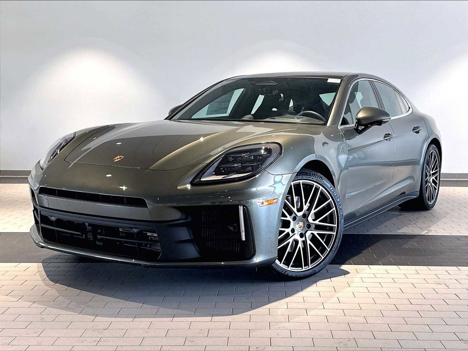 New 2026 Porsche Panamera 4
