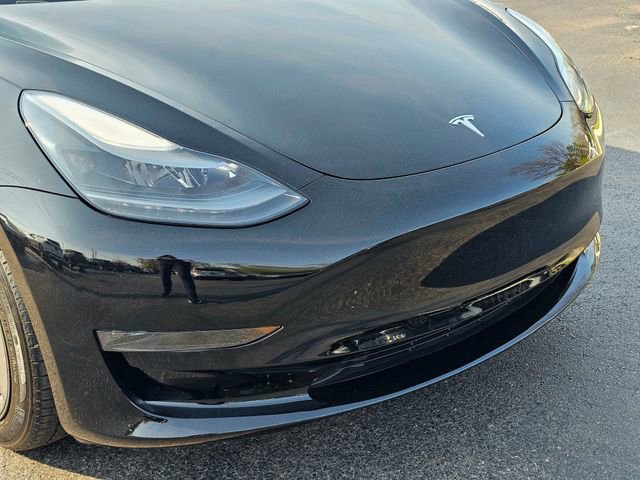Used 2023 Tesla Model 3 Standard Range image 3