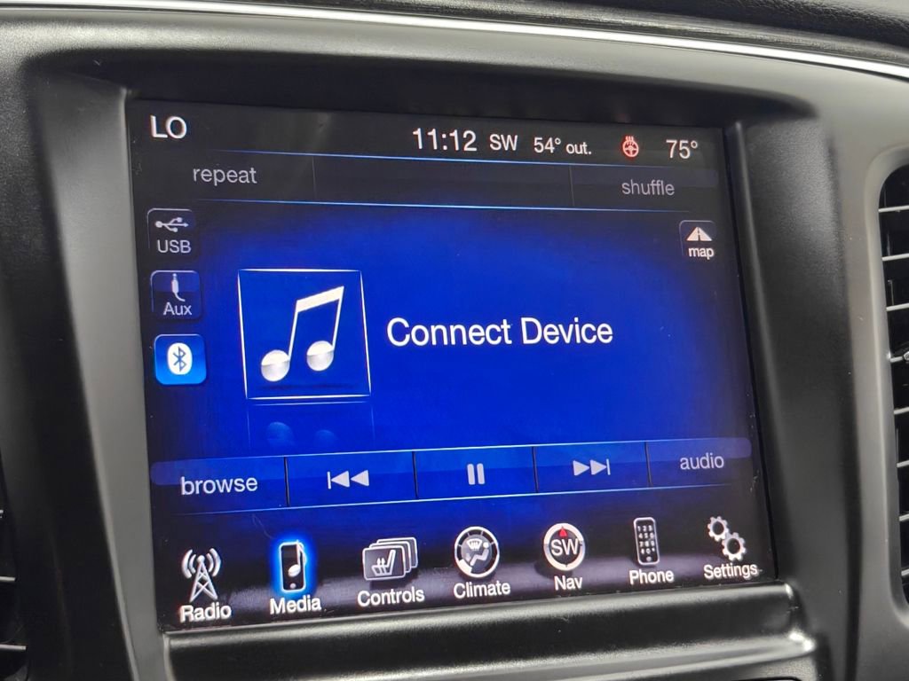 Used 2015 Chrysler 200 Limited w/ Comfort Group image 35