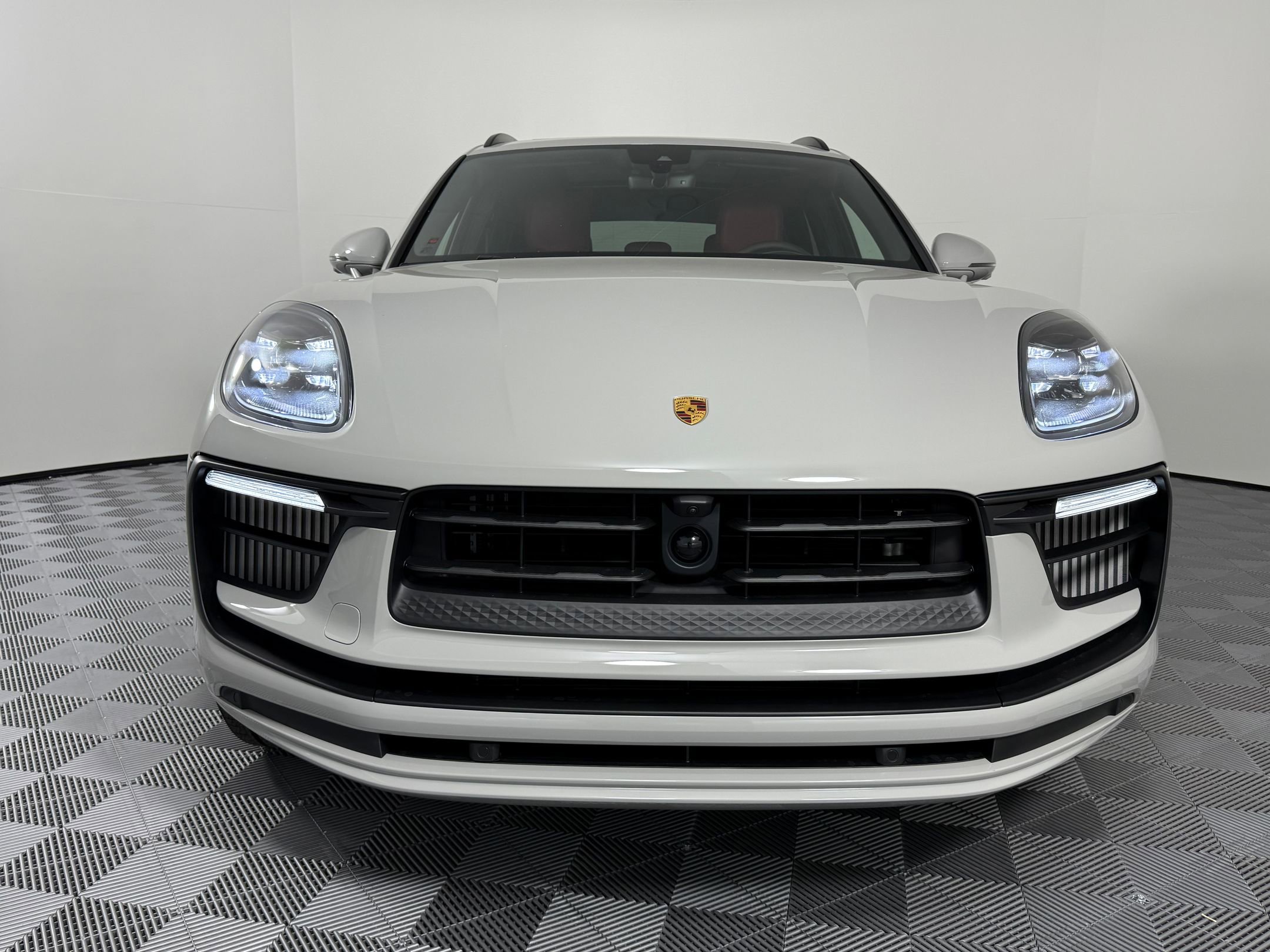 New 2026 Porsche Macan S image 6