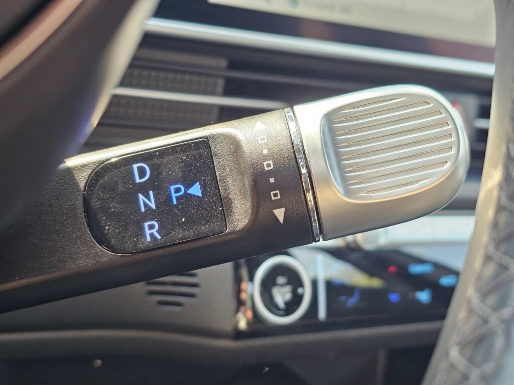 Used 2024 Hyundai Ioniq 6 SE AWD/4WD image 18