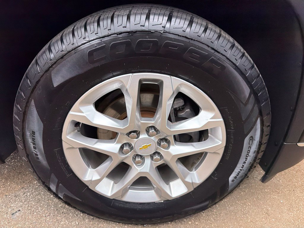 Used 2020 Chevrolet Traverse LT w/ Driver Confidence II Package AWD/4WD image 35