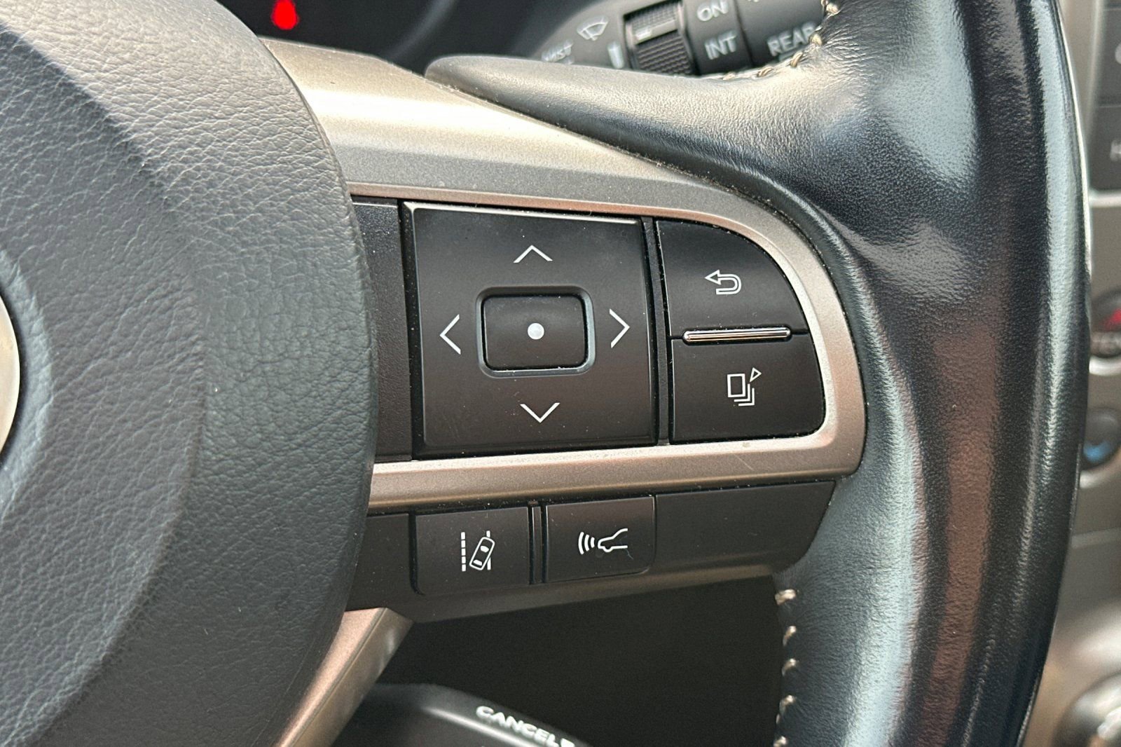 Used 2021 Lexus GX 460 Premium w/ Accessory Package image 37