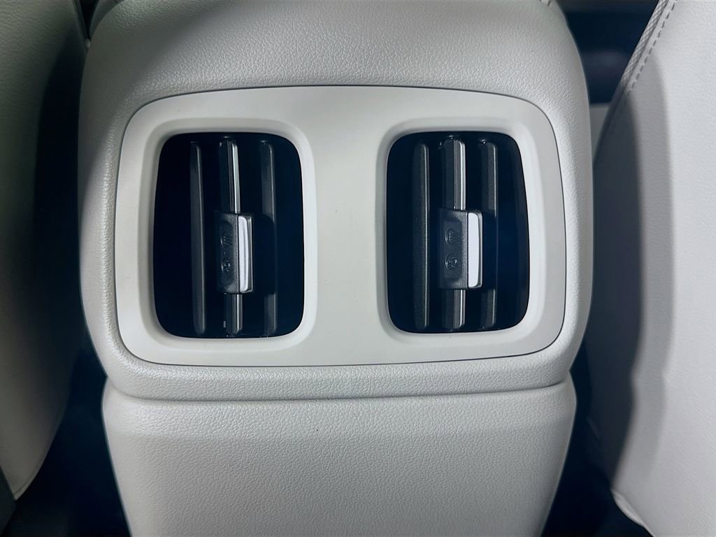 New 2026 Hyundai Tucson Limited image 18