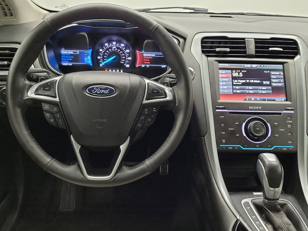 Used 2015 Ford Fusion Titanium image 22