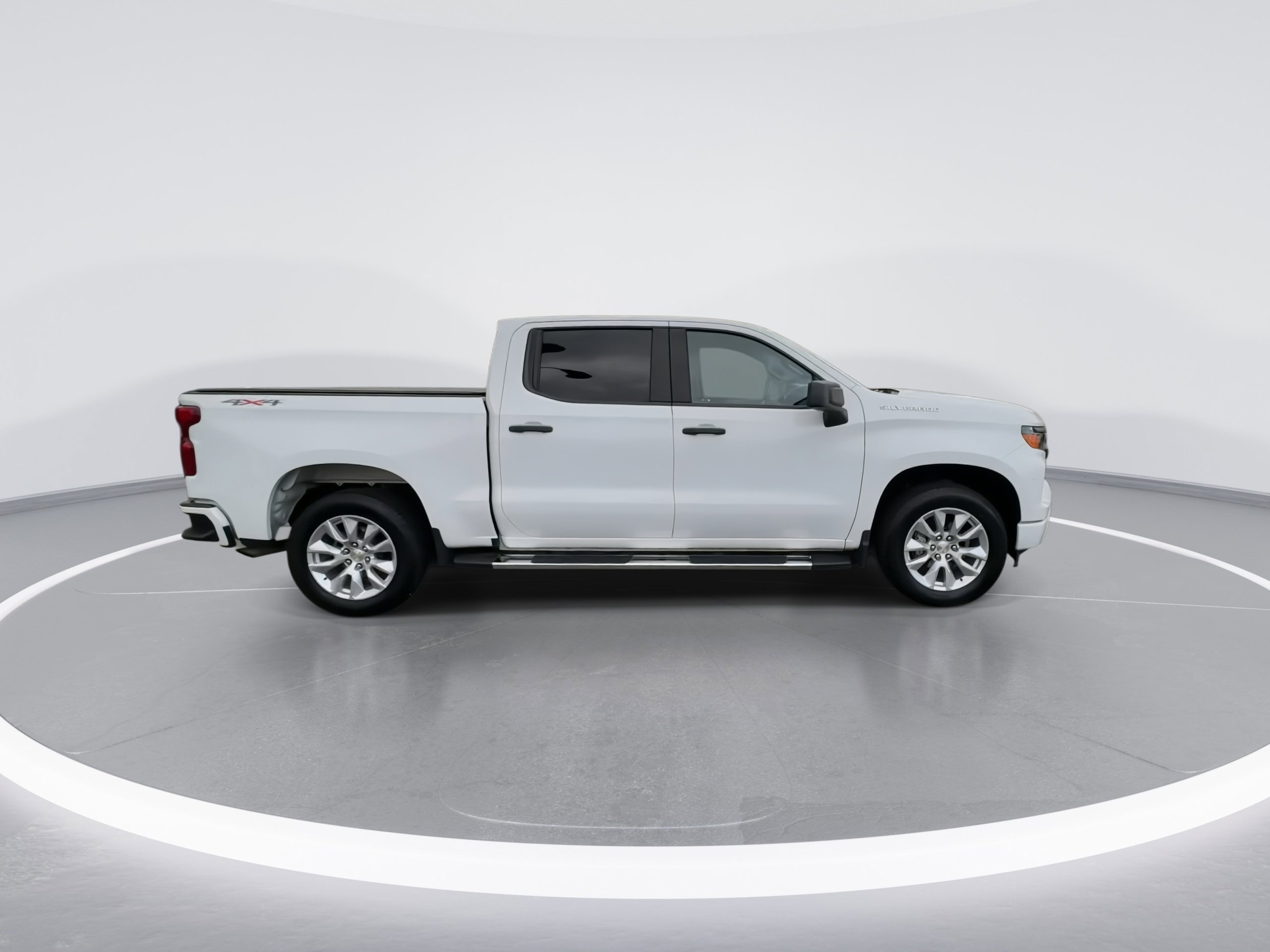Used 2022 Chevrolet Silverado 1500 Custom image 9