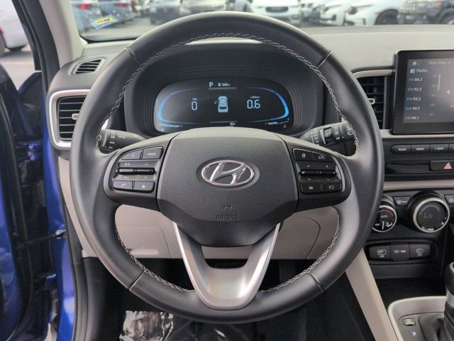Used 2025 Hyundai Venue SEL FWD image 22