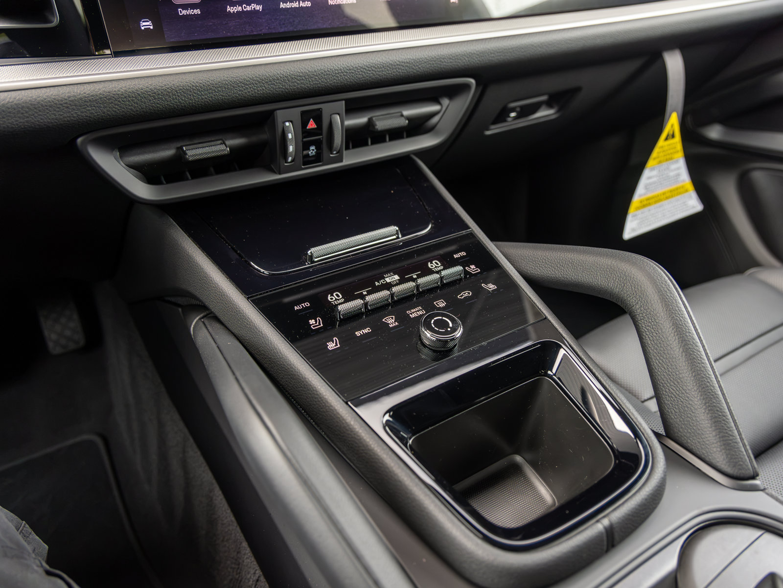 New 2026 Porsche Cayenne Coupe AWD/4WD image 17