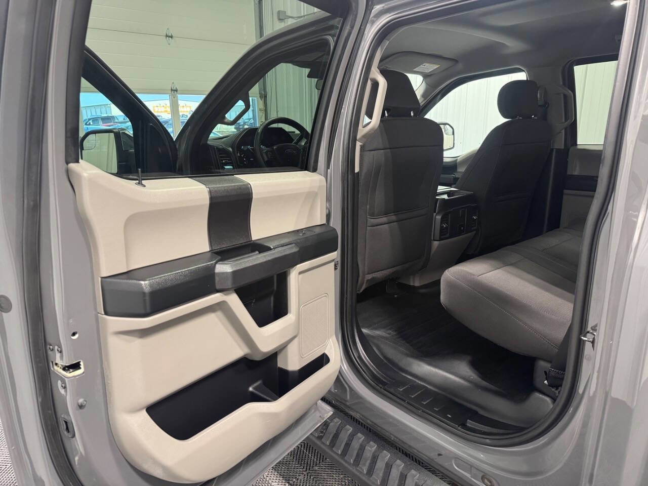 Used 2018 Ford F150 XL w/ Equipment Group 101A Mid image 9