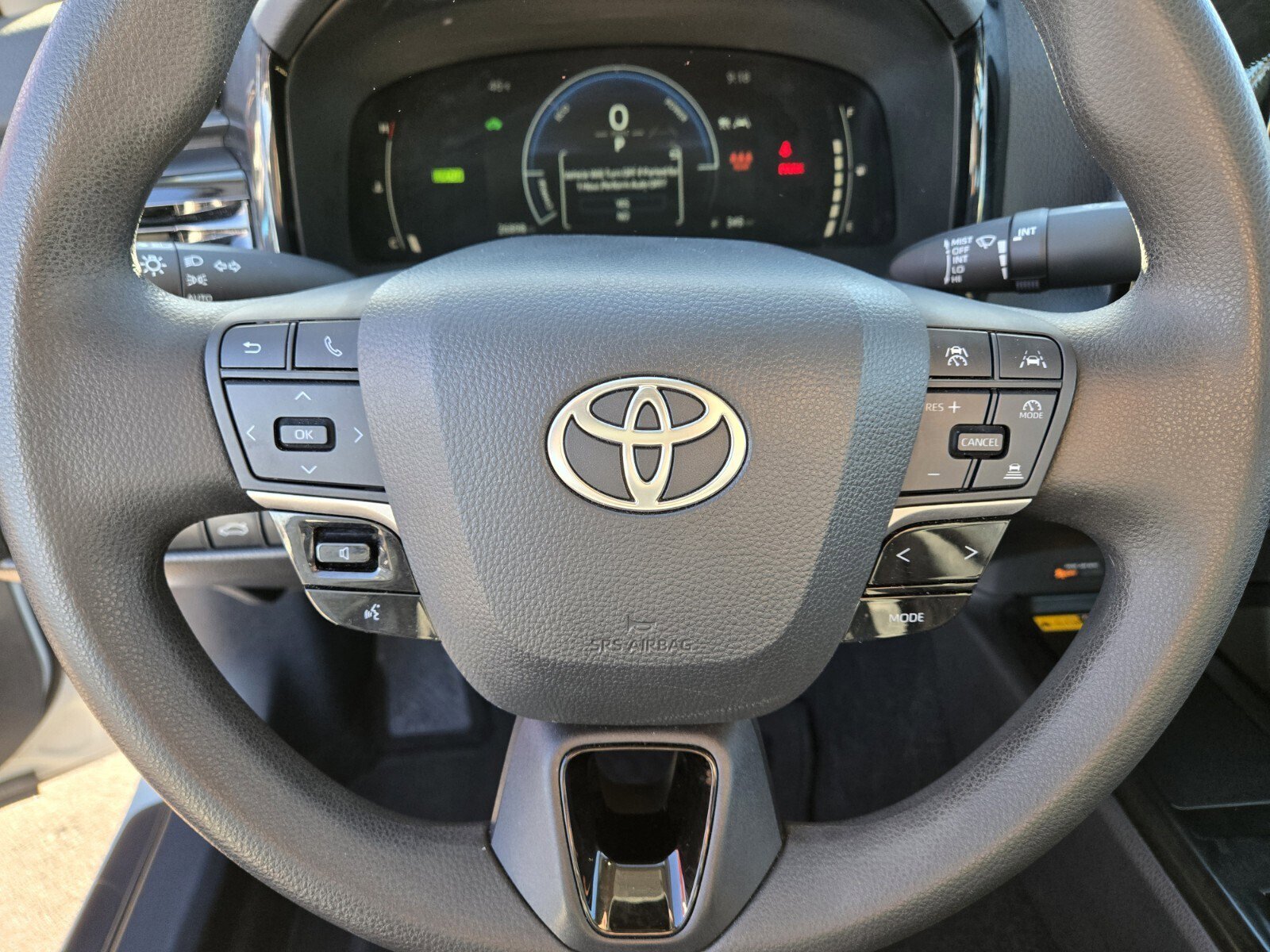 Used 2025 Toyota Camry SE image 20