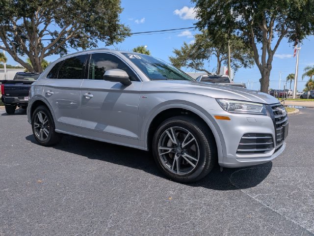 Used 2020 Audi Q5 e Premium w/ Convenience Package AWD/4WD image 2