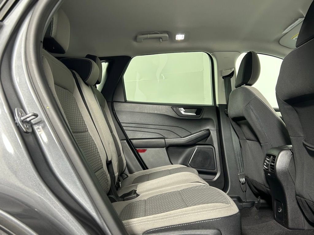 Used 2021 Ford Escape SE w/ SE Sport Appearance Package image 12