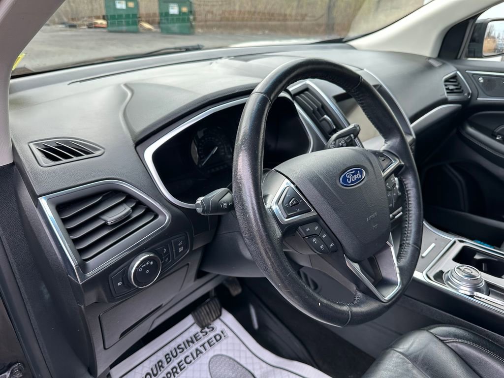 Used 2019 Ford Edge Titanium AWD/4WD image 21