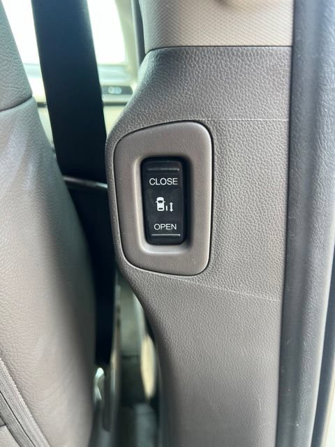 Used 2017 Honda Odyssey EX-L image 12