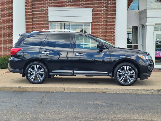 Used 2020 Nissan Pathfinder Platinum image 4