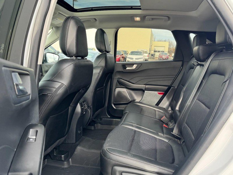 Used 2022 Ford Escape SEL image 12