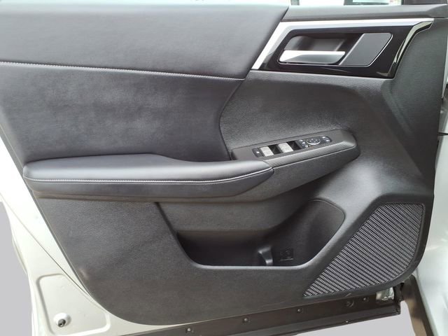 Used 2024 Mitsubishi Outlander SE image 10