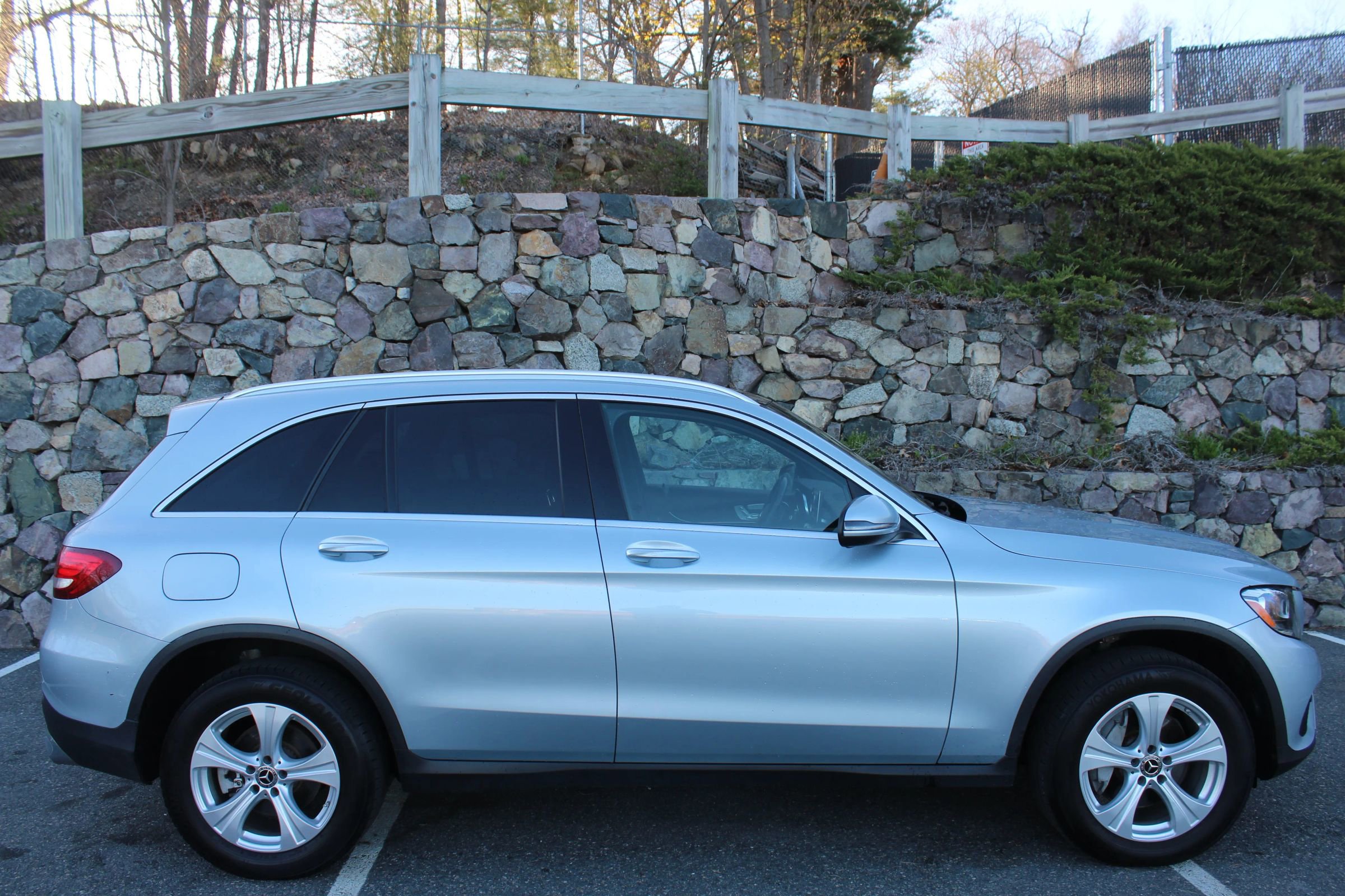 Used 2018 Mercedes-Benz GLC 300 4MATIC image 5