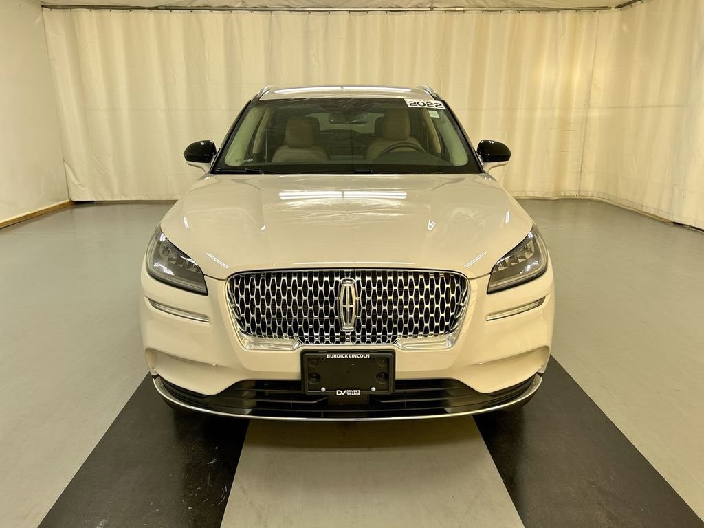 Used 2022 Lincoln Corsair Standard w/ Equipment Group 101A image 3