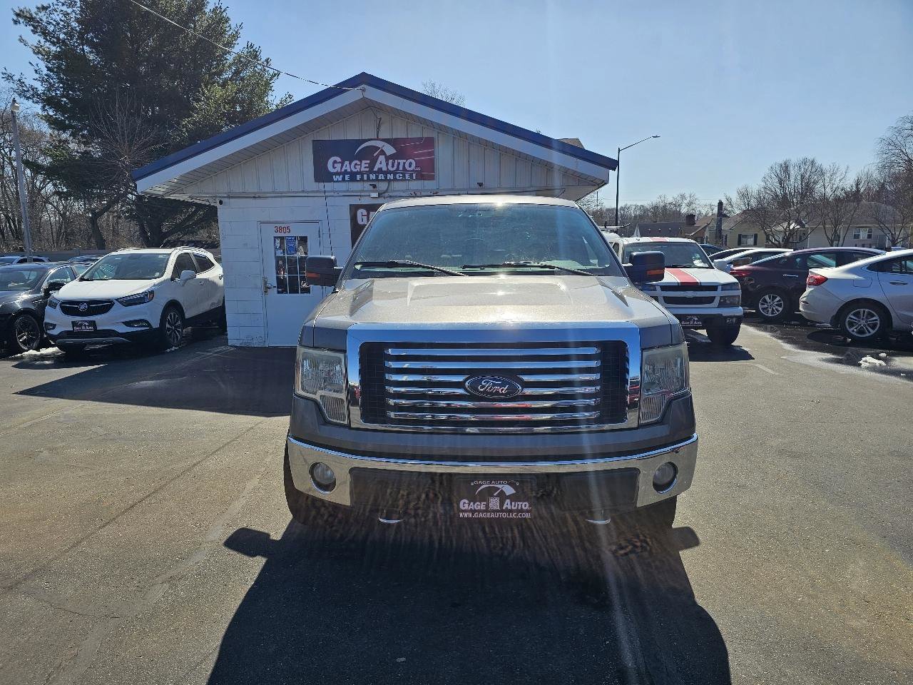Used 2011 Ford F150 XLT w/ XLT Chrome Pkg image 2