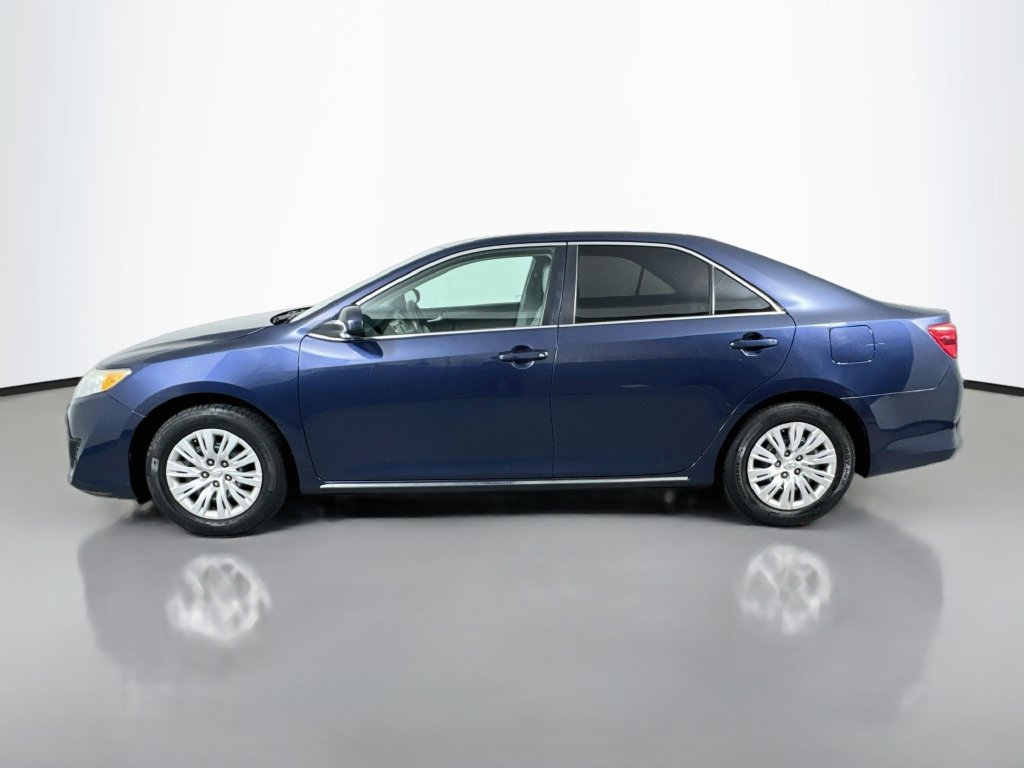 Used 2014 Toyota Camry LE FWD image 10