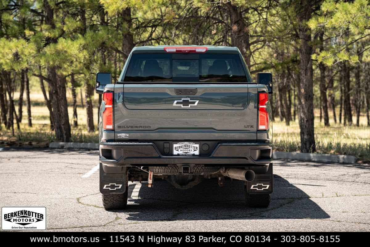 Used 2025 Chevrolet Silverado 3500 LTZ w/ LTZ Plus Package AWD/4WD image 4